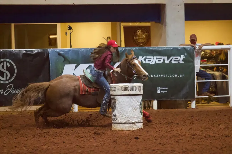 Conheça Gabrielli Sydow, campeã da 6ª Super Semana do Tambor na categoria JOVEM A!